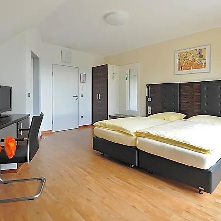 Und Kongresszentrum Wanderath Hotel Baar (Rhineland-Palatinate)